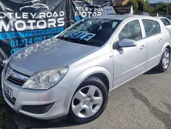 Silver Used 2007 Vauxhall Astra Club Hatchback | £1,495 (A bit pricey)