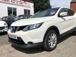 White Used 2015 Nissan Qashqai Acenta+ SUV | £8,499 (Fair price)