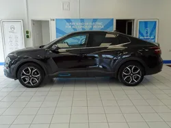Black Used 2023 Citroën e-C4 Shine SUV | £16,999 (Fair price)