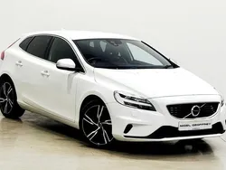 White Used 2016 Volvo V40 R-Design Pro Estate | £9,210 (Fair price)