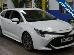 White Used 2021 Toyota Corolla Estate | £23,994 (Expensive)