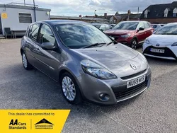 Grey Used 2009 Renault Clio II Dynamique Hatchback | £2,495 (Fair price)