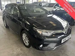 Used 2017 Toyota Auris Touring Sports Estate | £9,995 (Good price)