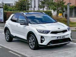 White Used 2019 Kia Stonic 4 SUV | £12,995 (Fair price)