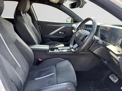 White Used 2023 Vauxhall Astra GSe Hatchback | £18,000 (Fair price)