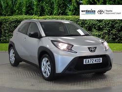 Silver Used 2022 Toyota Aygo X PURE SUV | £14,995