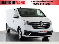 Solid glacier white New 2025 Renault Trafic Van | £24,480 (Super price)