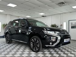Black Used 2016 Mitsubishi Outlander SUV | £14,991