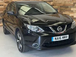 Black Used 2016 Nissan Qashqai N-Connecta SUV | £7,750 (Good price)