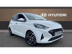 White Used 2024 Hyundai i10 Premium Hatchback | £15,782 (Fair price)