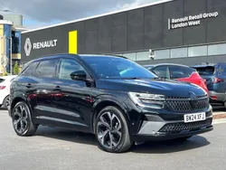 Metallic diamond black Used 2024 Renault Austral Iconic Esprit Alpine SUV | £27,578 (Fair price)