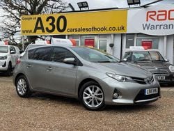 Grey Used 2015 Toyota Auris Multidrive S Hatchback | £10,788 (Fair price)