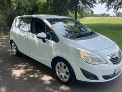 White Used 2011 Vauxhall Meriva MPV | £3,495 (Fair price)