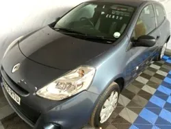 Blue Used 2009 Renault Clio II Extreme Hatchback | £999 (Super price)