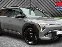 Used 2025 Kia EV3 GT-Line S SUV | £33,999 (Good price)