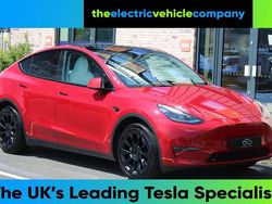 Red Used 2022 Tesla Model Y Long Range AWD SUV | £25,995 (Fair price)