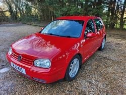 Red Used 2001 VW Golf IV Hatchback | £4,995 (Expensive)