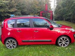 Red Used 2015 Citroën C3 Picasso SELECTION MPV | £2,999 (Fair price)