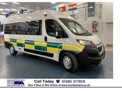 White Used 2020 Peugeot Boxer Access Van | £10,570 (Fair price)