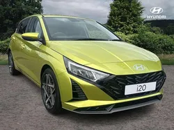 Green New 2025 Hyundai i20 Premium Hatchback | £18,789 (Fair price)