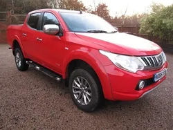 Red Used 2017 Mitsubishi L200 Pickup | £9,990 (Fair price)