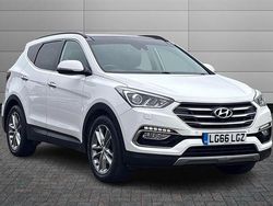 Phantom black Used 2016 Hyundai Santa Fe Premium SE SUV | £12,790 (Fair price)