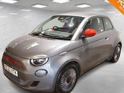 Used 2025 Fiat 500e Red Hatchback | £10,990 (Super price)