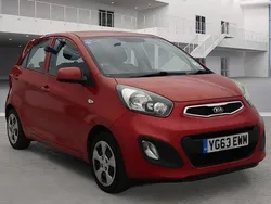 Red Used 2013 Kia Picanto Hatchback | £3,490 (Super price)