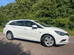 White Used 2017 Vauxhall Astra Estate | £3,795 (Fair price)