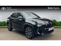 Black Used 2025 Toyota Yaris Cross Design SUV | £23,866 (Fair price)