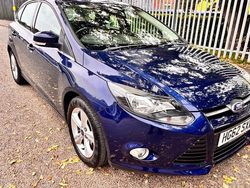 Blue Used 2012 Ford Focus Zetec Hatchback | £4,495 (Fair price)