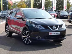 Black Used 2016 Nissan Qashqai Tekna SUV | £10,799 (Fair price)