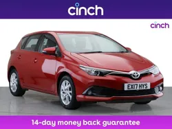 Red Used 2017 Toyota Auris Business Edition Hatchback | £9,599 (Fair price)