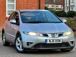 Silver Used 2011 Honda Civic SE Hatchback | £2,400 (Fair price)