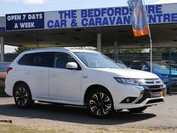 White Used 2016 Mitsubishi Outlander SUV | £10,995 (Fair price)