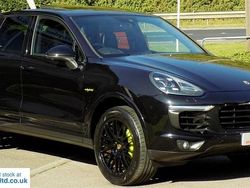 Black Used 2017 Porsche Cayenne S E-Hybrid Platinum Edition SUV | £24,990