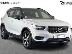 Glacier silver Used 2022 Volvo XC40 R-Design SUV | £21,950 (Fair price)