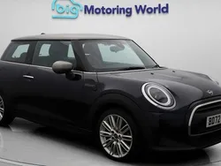 Blue/black Used 2022 Mini Cooper Exclusive Hatchback | £18,800 (Fair price)