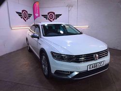 White Used 2016 VW Passat Alltrack Estate | £13,695 (Fair price)