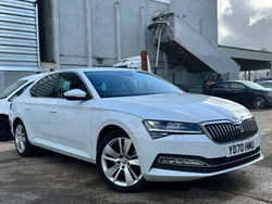 White Used 2020 Skoda Superb SE L Hatchback | £14,400 (Fair price)
