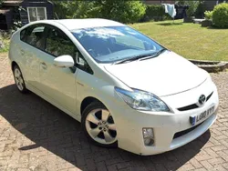 White Used 2010 Toyota Prius Hatchback | £6,380 (Fair price)