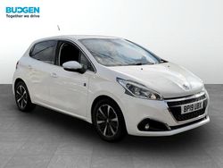 White Used 2019 Peugeot 208 S Hatchback | £9,708 (Fair price)