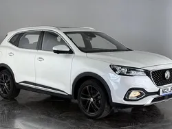 White Used 2021 MG HS Exclusive SUV | £15,100 (Fair price)