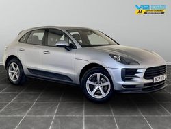 Silver Used 2019 Porsche Macan SUV | £31,495 (Super price)