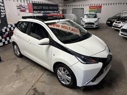 White Used 2015 Toyota Aygo x-press Hatchback | £5,495 (Good price)