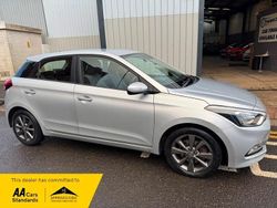 Silver Used 2016 Hyundai i20 SE Hatchback | £6,000 (Fair price)