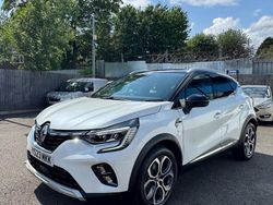 White Used 2023 Renault Captur Techno SUV | £11,990