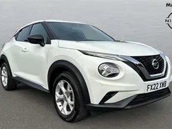 White Used 2022 Nissan Juke N-Connecta SUV | £15,309 (Fair price)