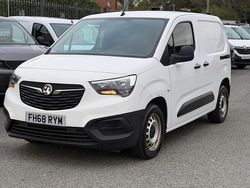 White Used 2019 Vauxhall Combo Edition MPV | £3,995 (A bit pricey)
