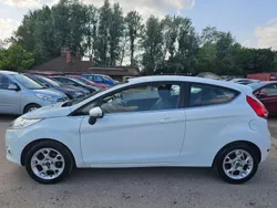 White Used 2012 Ford Fiesta Zetec Hatchback | £3,500 (Fair price)